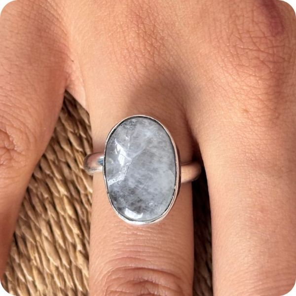 Anillo piedra luna